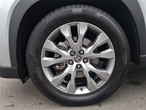 Used 2024 Toyota Grand Highlander Limited image 8