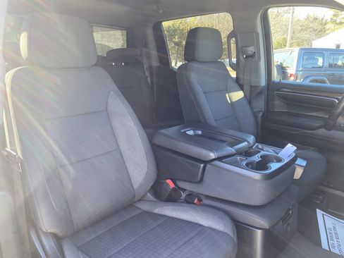 Used 2022 Chevrolet Silverado 1500 LT w/ Safety Package image 36