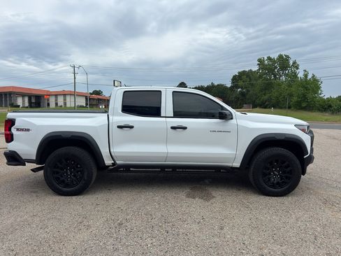 Used 2024 Chevrolet Colorado Trail Boss w/ Technology Package AWD/4WD image 34