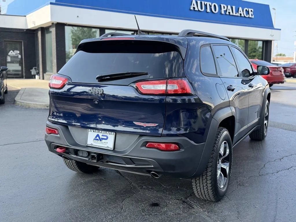 Used 2015 Jeep Cherokee Trailhawk w/ Comfort/Convenience Group AWD/4WD image 6