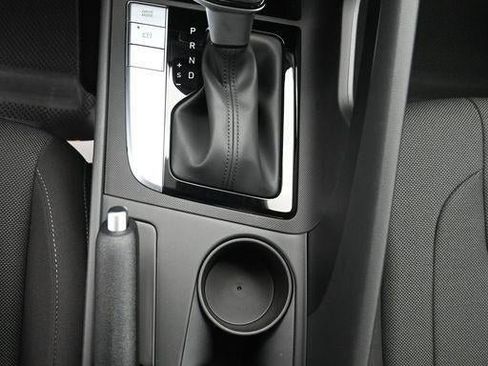 New 2026 Hyundai Elantra SE FWD image 18