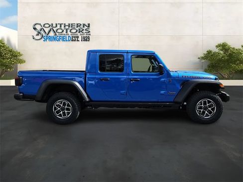 New 2026 Jeep Gladiator Rubicon w/ Steel Power Dome Hood Package AWD/4WD image 6