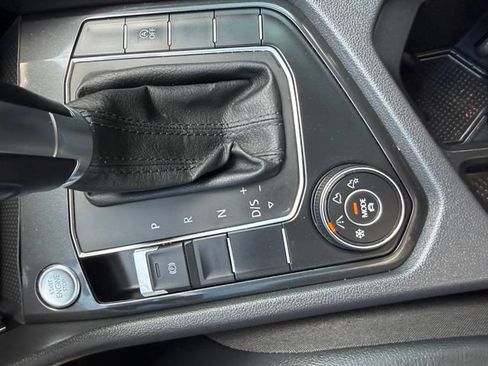 Used 2019 Volkswagen Tiguan SE w/ 3rd Row Seat Package AWD/4WD image 26