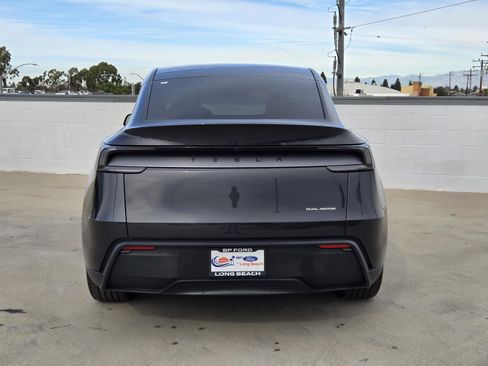 Used 2026 Tesla Model Y Long Range image 5