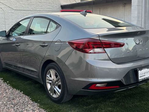 Used 2019 Hyundai Elantra SEL FWD image 16
