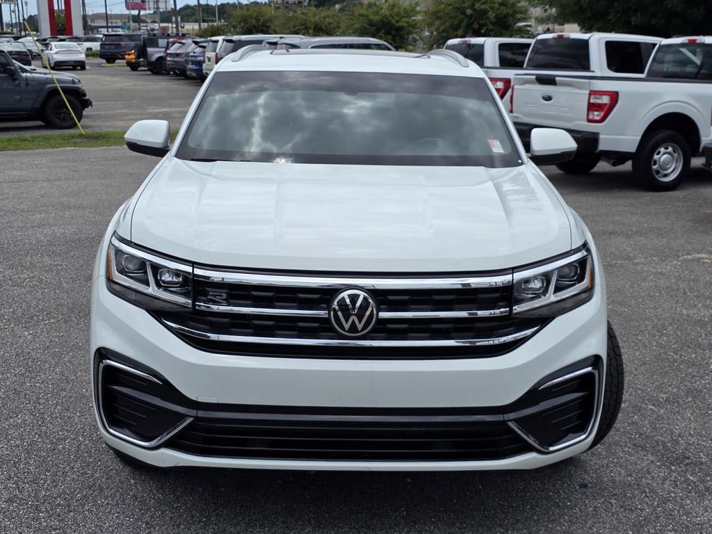 Used 2021 Volkswagen Atlas Cross Sport SE w/ Panoramic Sunroof Package FWD image 3