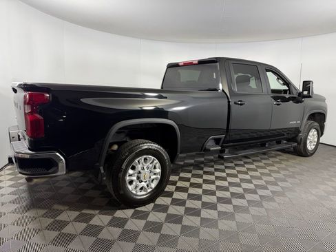 Used 2024 Chevrolet Silverado 3500 LT w/ Convenience Package image 7