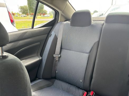Used 2025 Nissan Versa SV FWD image 37