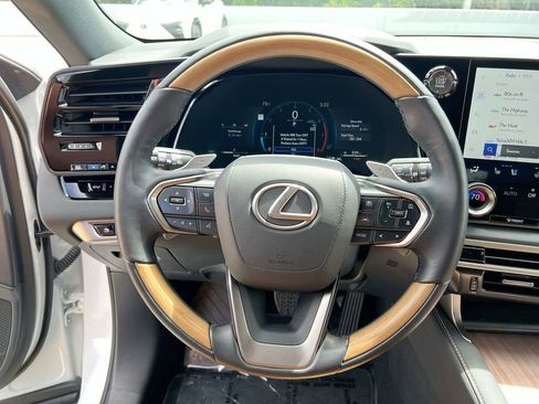 Certified 2025 Lexus RX 350 Premium w/ Accessory Package (Z1) image 13