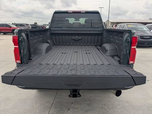Used 2025 Chevrolet Silverado 2500 LTZ w/ LTZ Convenience Package AWD/4WD image 12