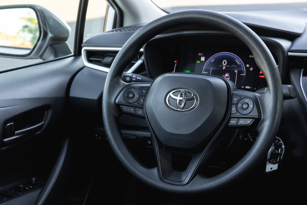 Certified 2026 Toyota Corolla LE FWD image 27