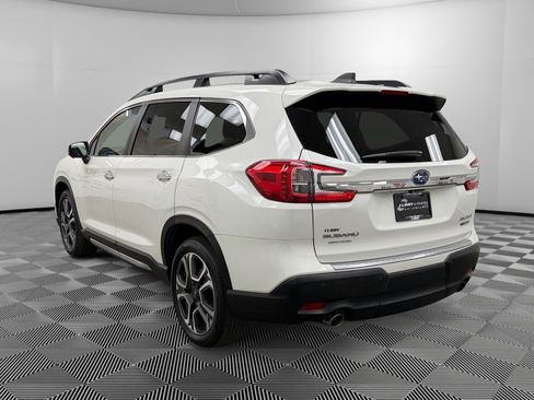 Used 2023 Subaru Ascent Touring image 3