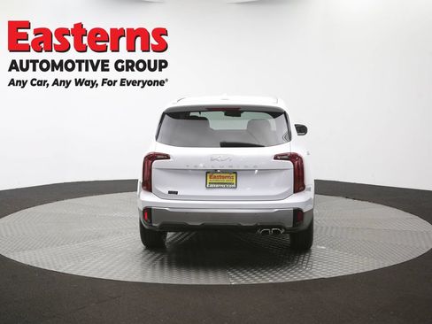 Used 2025 Kia Telluride S FWD image 39