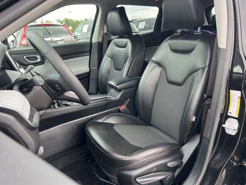 Used 2022 Jeep Compass Latitude AWD/4WD image 17