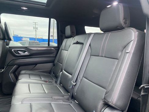 Used 2021 Chevrolet Suburban RST w/ Rear Media and Nav Package image 18