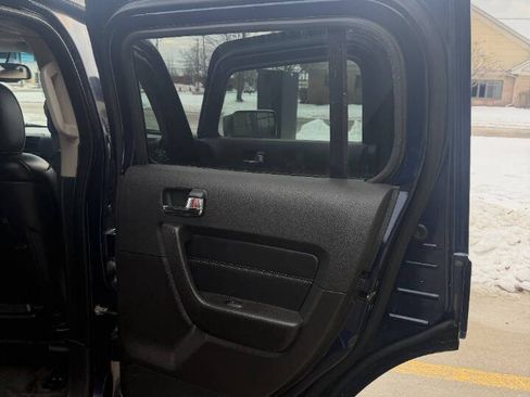Used 2008 HUMMER H3 Luxury image 27