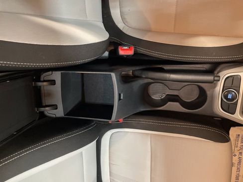 Certified 2023 Hyundai Venue SEL image 27