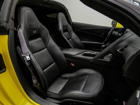 Used 2015 Chevrolet Corvette Z06 w/ 3LZ Preferred Equipment Group RWD image 66