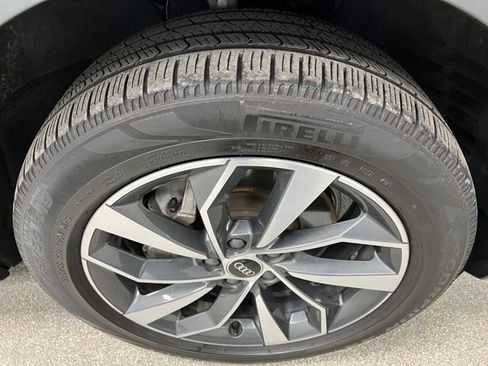 Used 2022 Audi Q5 2.0T Premium Plus AWD/4WD image 16