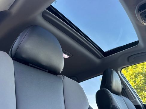 Certified 2025 Subaru Outback Onyx Edition w/ Tech Package 2 image 20