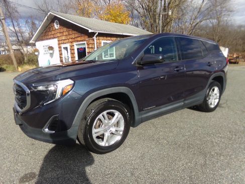 Used 2018 GMC Terrain SLE image 1