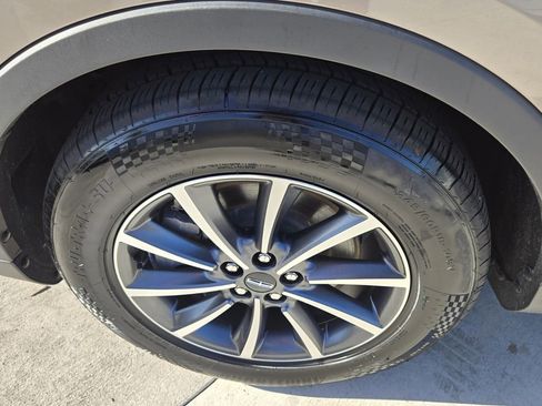 Used 2021 Lincoln Nautilus FWD image 8