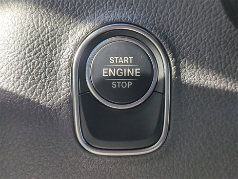 Used 2024 Mercedes-Benz Sprinter 2500 image 31