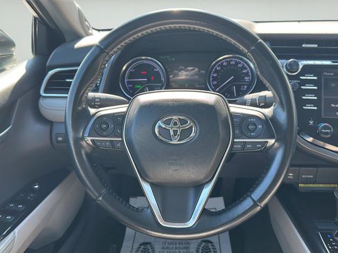 Used 2018 Toyota Camry XLE w/ Audio Package FWD image 24