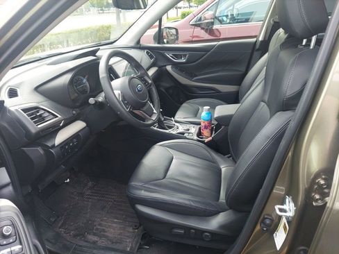 Used 2023 Subaru Forester Limited AWD/4WD image 2