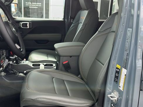 New 2026 Jeep Gladiator Mojave AWD/4WD image 10