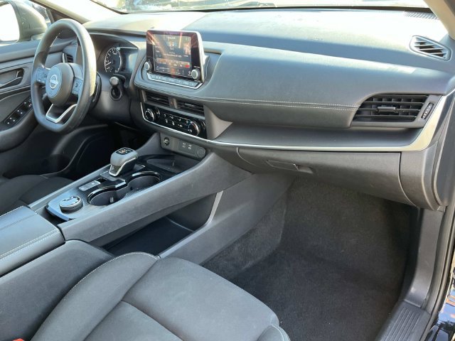 Used 2024 Nissan Rogue S AWD/4WD image 23