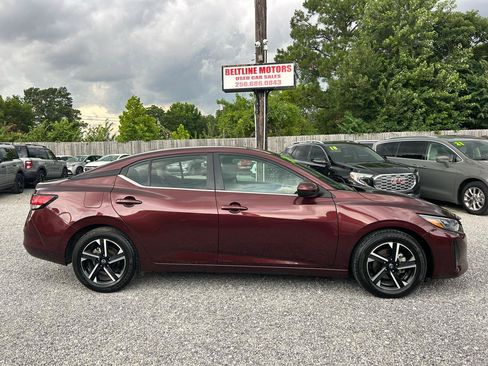 Used 2024 Nissan Sentra SV FWD image 3