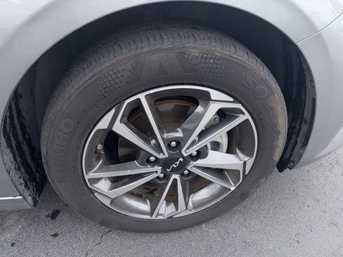 Used 2022 Kia Forte LXS w/ LXS Technology Package image 21