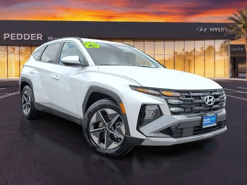 Certified 2025 Hyundai Tucson SEL FWD image 1