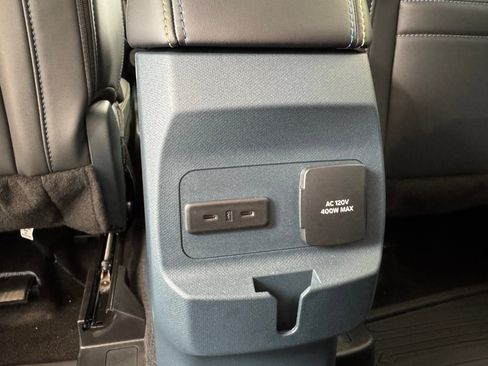 Used 2025 Ford Maverick Lobo AWD/4WD image 63