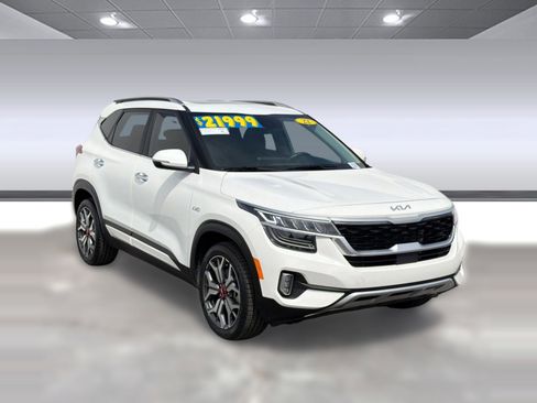 Used 2022 Kia Seltos SX w/ Sunroof Package AWD/4WD image 7