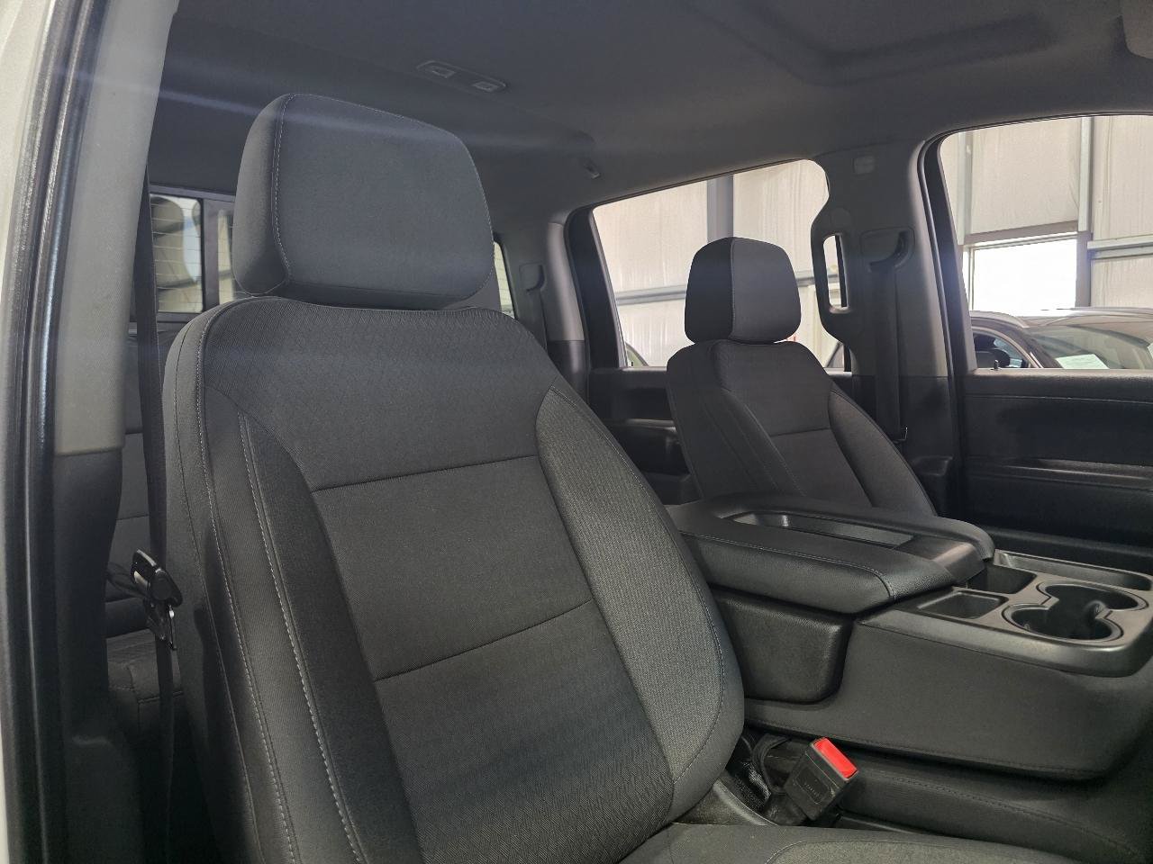 Used 2022 Chevrolet Silverado 3500 LT w/ Convenience Package AWD/4WD image 22