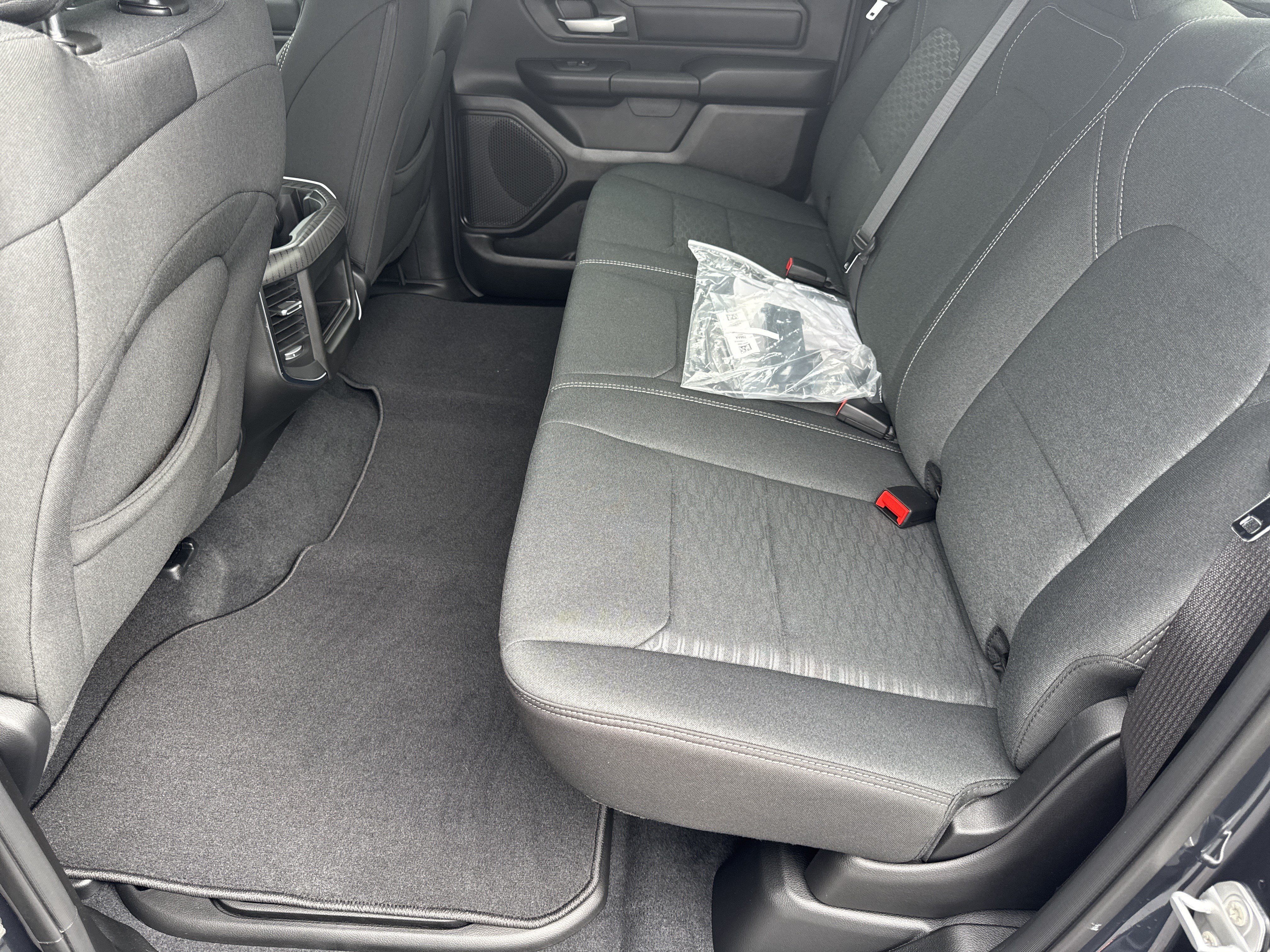 New 2026 RAM 1500 Express AWD/4WD image 21