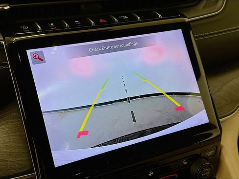 Used 2024 Jeep Grand Cherokee Limited image 23