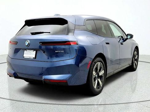Used 2026 BMW iX xDrive45 w/ Premium Package AWD/4WD image 5