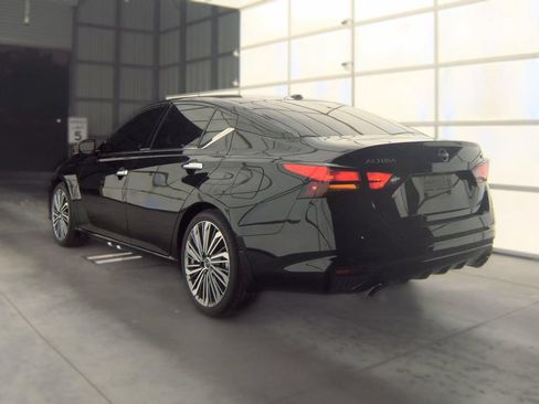 Used 2025 Nissan Altima 2.5 SL FWD image 4