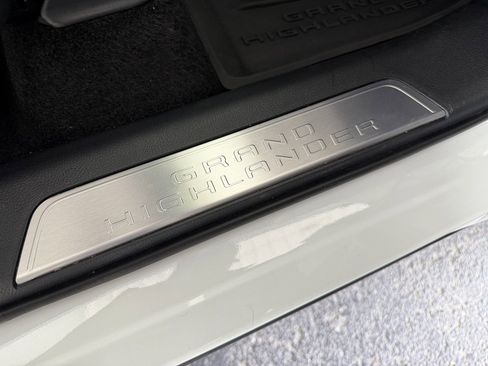 Used 2025 Toyota Grand Highlander AWD image 45