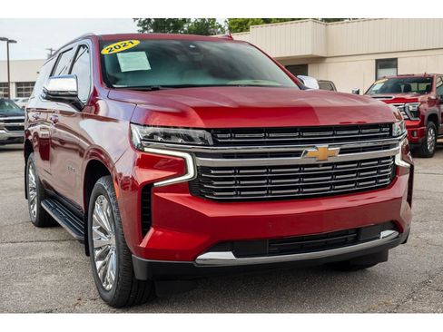 Used 2021 Chevrolet Tahoe Premier w/ Premium Package RWD image 34