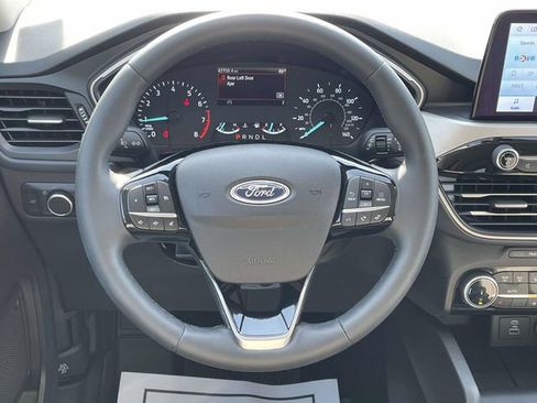 Certified 2022 Ford Escape SE w/ SE Sport Appearance Package FWD image 13