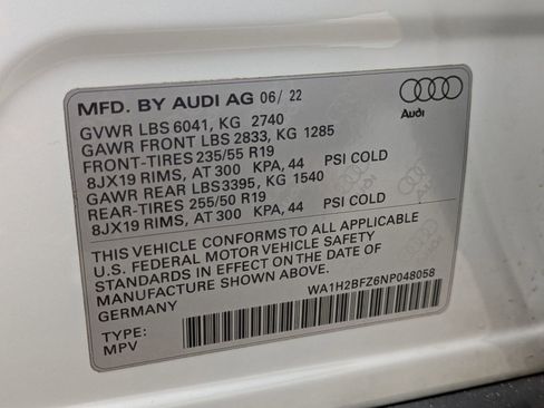 Used 2022 Audi Q4 e-tron Premium Plus w/ Premium Plus AWD/4WD image 17