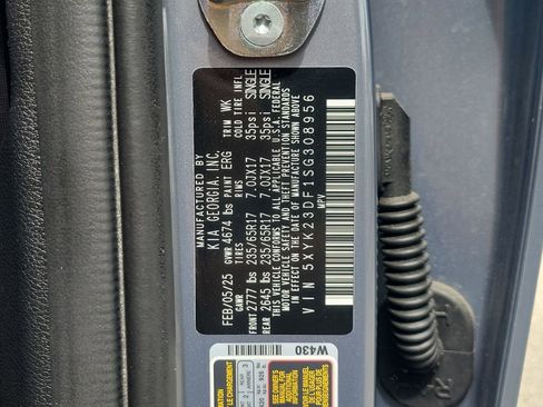 Used 2025 Kia Sportage LX FWD image 31