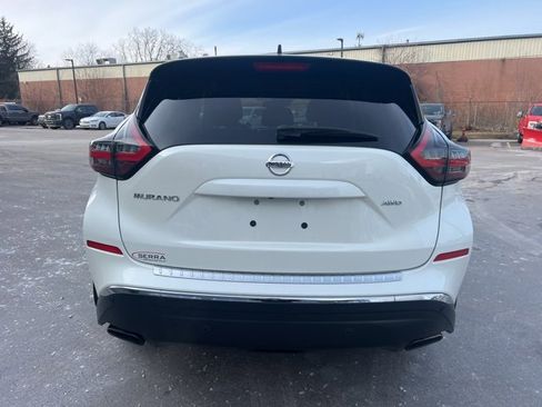 Used 2022 Nissan Murano S image 6