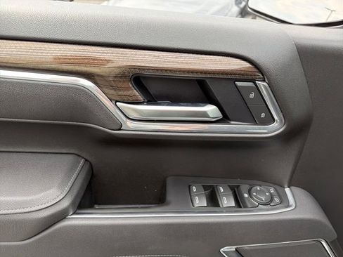 Used 2025 Chevrolet Silverado 1500 RST AWD/4WD image 16