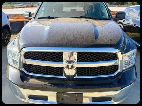 Used 2024 RAM 1500 Classic SLT image 3