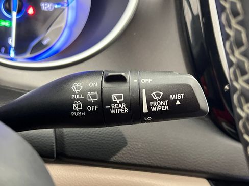 Used 2024 Chrysler Pacifica Touring-L FWD image 59